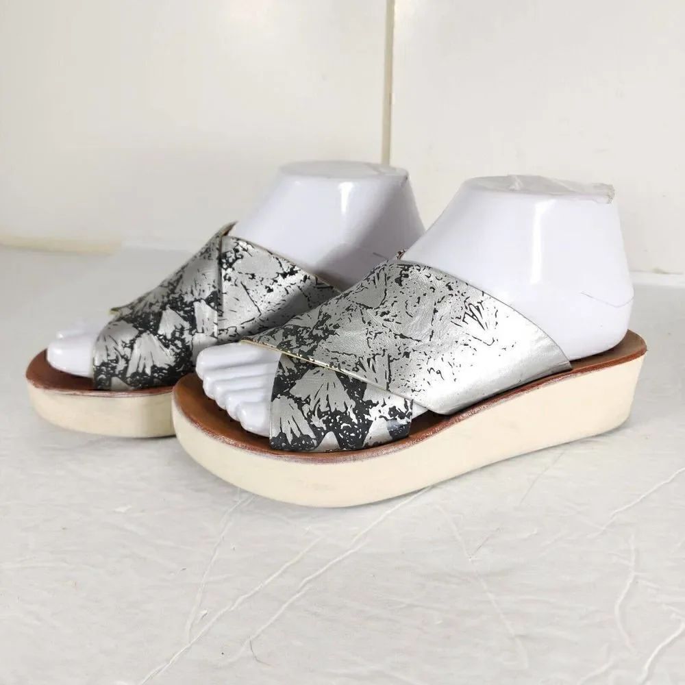 OLUKAI Women's Onohi US 6 Leather Silver Wedge Platform Slide Sandals Shoes